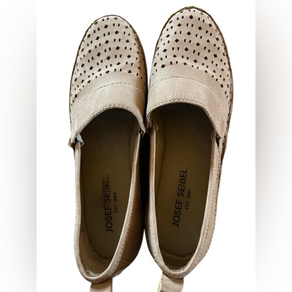 Josef Seibel Leather Slip-On Loafers EU 41 Tan Cutout Comfort Shoes - Picture 2 of 6